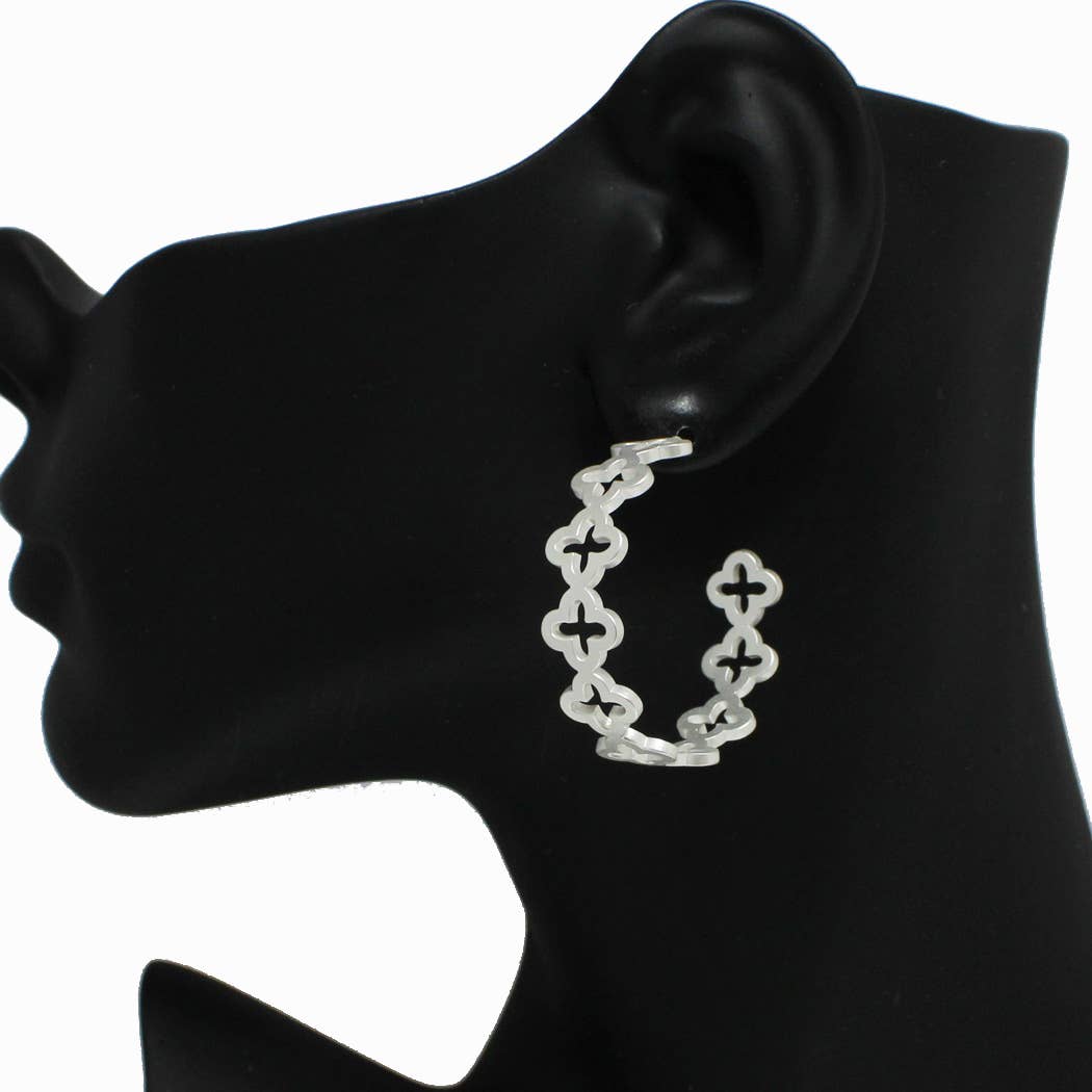 Clover Cutout Hoop Earring: MAT SILVER / ONE SIZE SOPHIA WHOLESALE