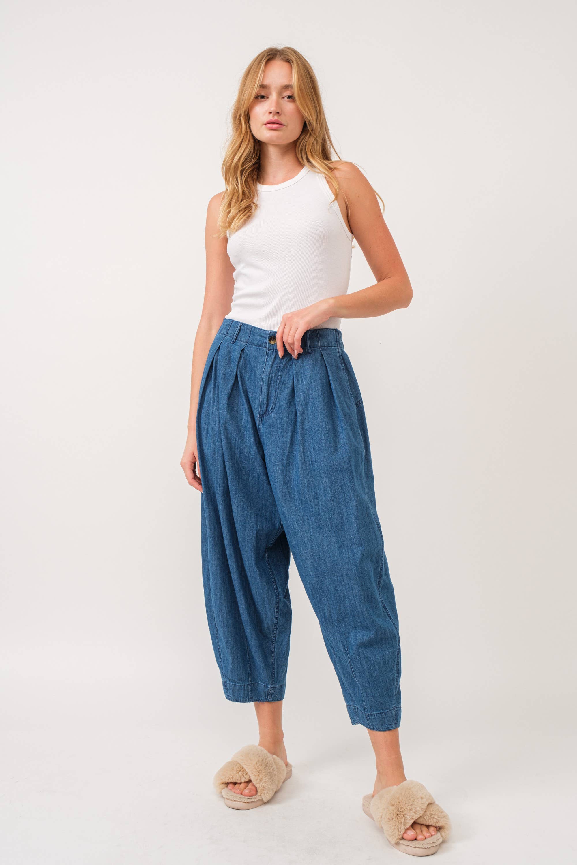 MAP2643 QUINN PANTS: Denim / Contemporary / L Aaron & Amber