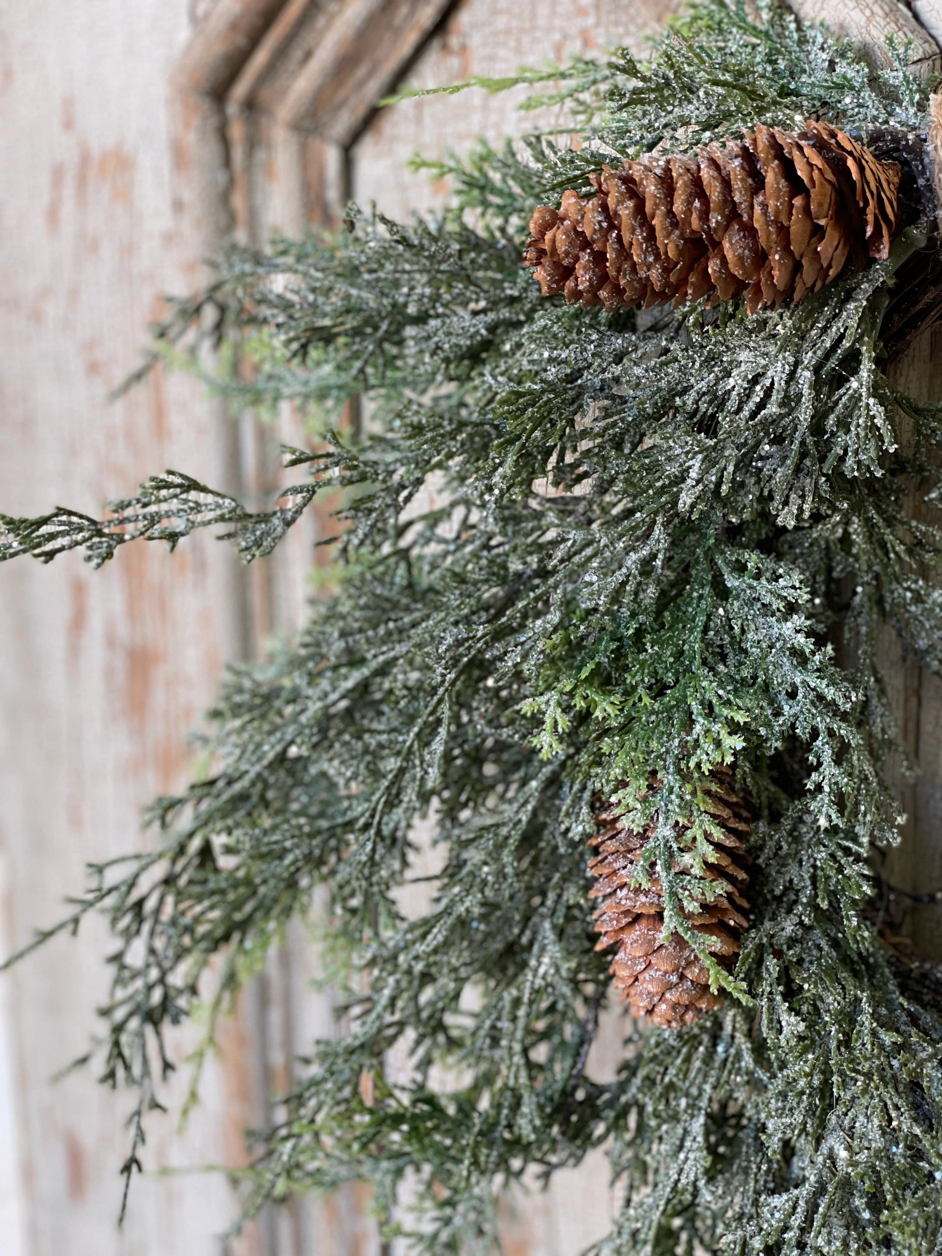 16" Silver Thread Cedar Wreath Lancaster & Vintage