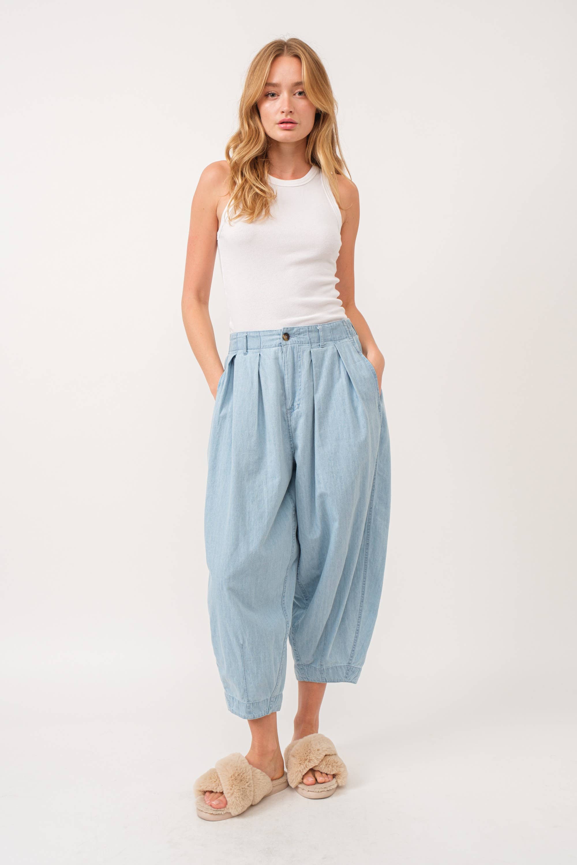 MAP2643 QUINN PANTS: Denim / Contemporary / L Aaron & Amber